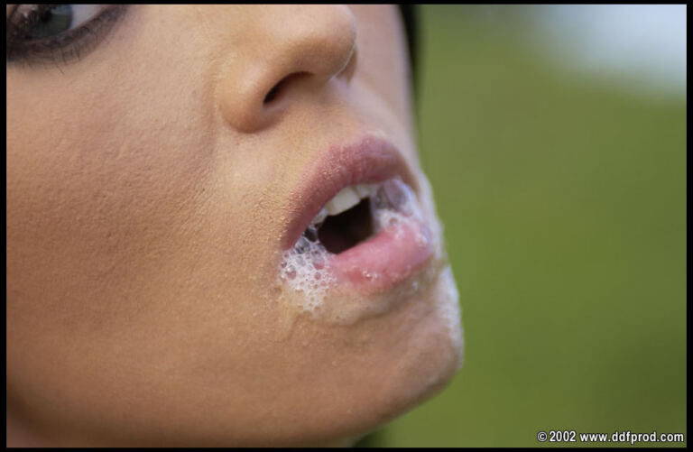 Jennifer D Public Blowjob image 21